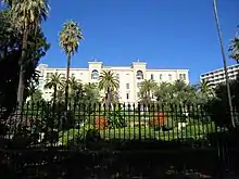 L'ex-Grand Hôtel Continental à Ajaccio, siège actuel de la Collectivité territoriale de Corse, où siège l'Assemblée de Corse.