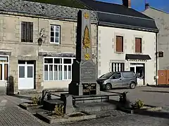 Le monument aux morts.