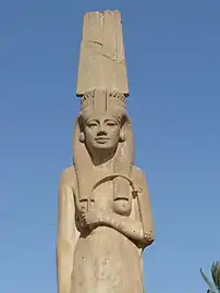 Statue de Mérytamon, vue face