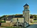 L'église et le buste d'Alphonse Delacroix.