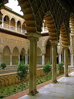 Patio de las Doncellas, Alcazar de Séville (Palais Omeyyades (914) remanié en profondeur par les Almohades (XIIe siècle))