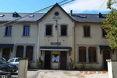 La mairie.