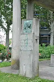 La stèle à Alfred Mayssonnié.