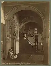 Vue de l'interieur, le mihrab et le minbar