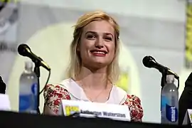 Alison Sudol (Queenie Goldstein)