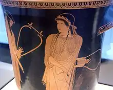 L'une des premières images de Sappho. Elle tient dans sa main une lyre et un plectre.
