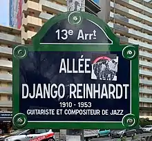 Voir la plaque.