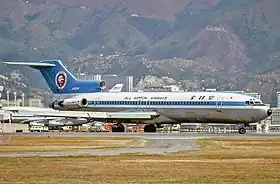 Un Boeing 727-200 d'All Nippon Airways similaire à celui impliqué dans l'accident.