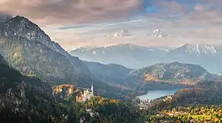 Schwangau et lac Alpsee, dans les Alpes bavaroises