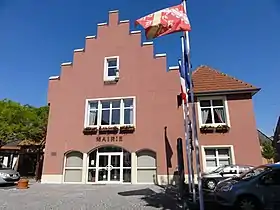 Drapeau blasonné à Griesheim-près-Molsheim.