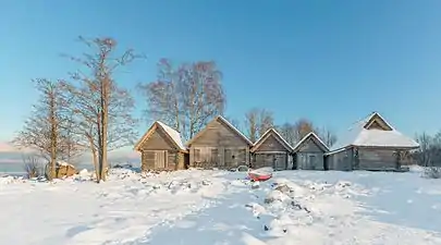 Cabanes de pêcheurs sur la rive sud du Golfe de Finlande dans le village de pêcheurs d'Altja au Parc national de Lahemaa.