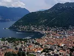 La colline sur laquelle était le site princier protohistorique comasque.