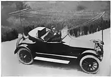 Antenne NVIS de d'amateurs de TSF bande des 160 mètres sur une voiture en 1922.