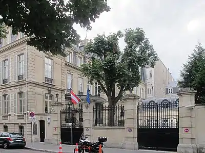 Vue de la mission diplomatique