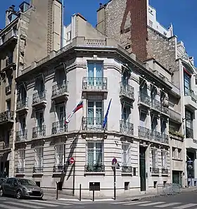 Ambassade à Paris.