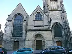 Façade de l'église Saint-Leu.
