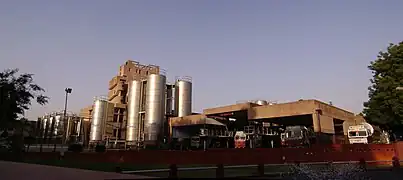 Laiterie industrielle Amul à Anand dans le Gujarat, 2013.