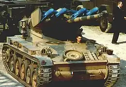 Un char léger AMX-13 équipé de missiles antichar Nord SS.11. Un total de 4 300 de ces engins furent perçus par l'armée française entre 1952 et leur retrait dans les années 1980.