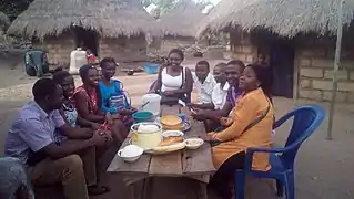 Repas du soir chez Tiv dans l'État de Benue (Nigeria).