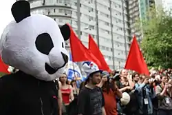 Anarchopanda, la mascotte de la grève étudiante québécoise de 2012.