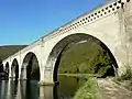 Viaduc ferroviaire sur la Meuse entre Anchamps et Laifour.