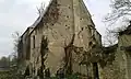 Façade latérale de l’ancien château de Lazenay.