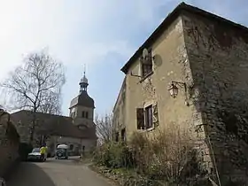 Vestiges du prieuré de Saint-Lothain, et église de Saint-Lothain dans le Jura