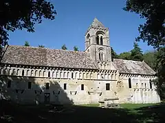 L'ancienne église Saint-Pierre, des XIe et XIIe siècles.