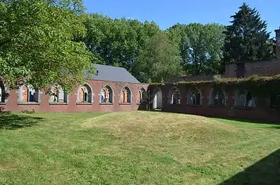 Ruines de l'abbaye de Soleilmont.