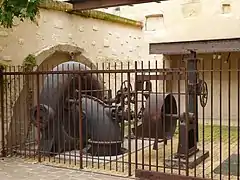 Turbine Francis de la première centrale hydroélectrique de Bergerac mise en service en 1892.