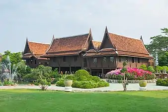 Maisons traditionnelles thaïlandaise sur pilotis