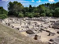 Le quartier nord : à gauche, maison des antes, marché et maison d'Atys ; à droite, les thermes romains.