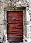 Porte d'accès à la tour de la Maison Castet.