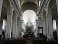 Intérieur de la collégiale Sainte-Begge.