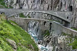 Teufelsbrücke sur le chemin du Saint-Gothard, Suisse.