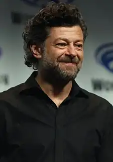 Andy Serkis, interprète du personnage via la technique de la capture de mouvement.