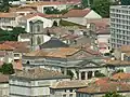 L'église vue des remparts d'Angoulême.