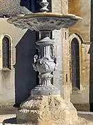 Angelots de la fontaine de Sens-Beaujeu.