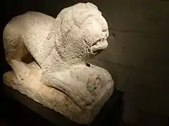 Lion-gardien à l'entrée d'un monument funéraire (calcaire, IIe siècle).