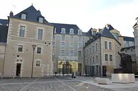 Entrée du musée des Beaux-Arts