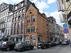 Angle place des Reignaux et de la rue du Vieux-Faubourg