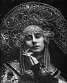 Anna Pavlova avec un kokochnik vers 1920