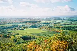 Vue de la vallée depuis le hameau de Lookoff (Le Belvédère), sur la montagne du Nord.