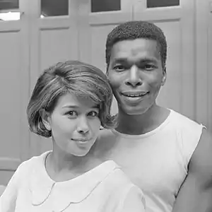 Anneke Grönloh et Donald Jones en 1965.