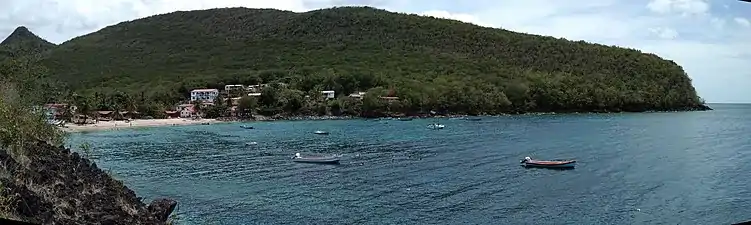 Vue panoramique depuis le nord de l'anse.