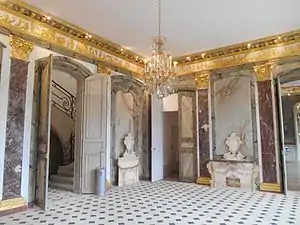 Intérieur.