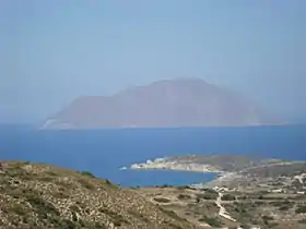 Vue de l'île depuis Milos