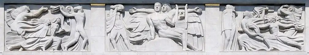 La méditation d'Apollon, Les Muses accourent vers Apollon, 1910-1912, Antoine Bourdelle, bas-relief, Théâtre des Champs Elysées, Paris
