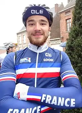 Marc Fournier sous les couleurs de l'équipe de France espoirs au départ de la 1re étape du Triptyque des Monts et Châteaux 2015.