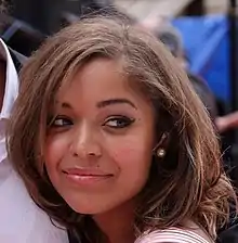 Antonia Thomas dans le rôle du Dr Claire Brown